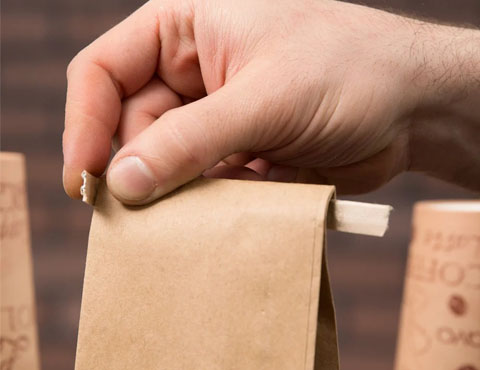 Kaffeebeutel mit Blechband